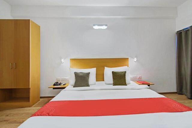 Kanak Beacon Hotel - Ashram Road Ahmedabad Eksteriør bilde