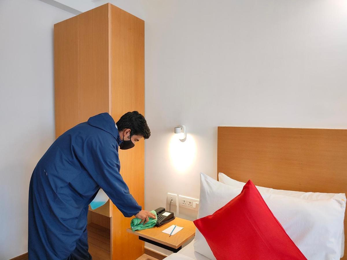 Kanak Beacon Hotel - Ashram Road Ahmedabad Eksteriør bilde