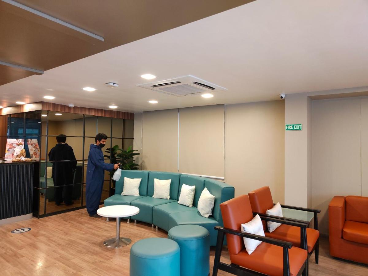 Kanak Beacon Hotel - Ashram Road Ahmedabad Eksteriør bilde